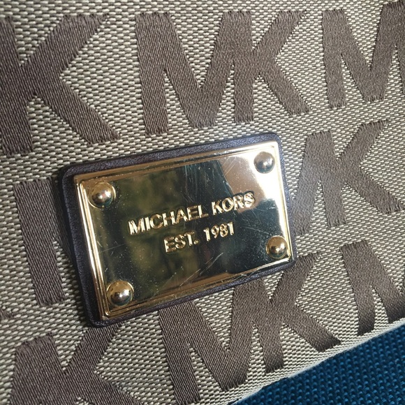 Michael Kors canvas/leather monogram hobo bag - Picture 4 of 9